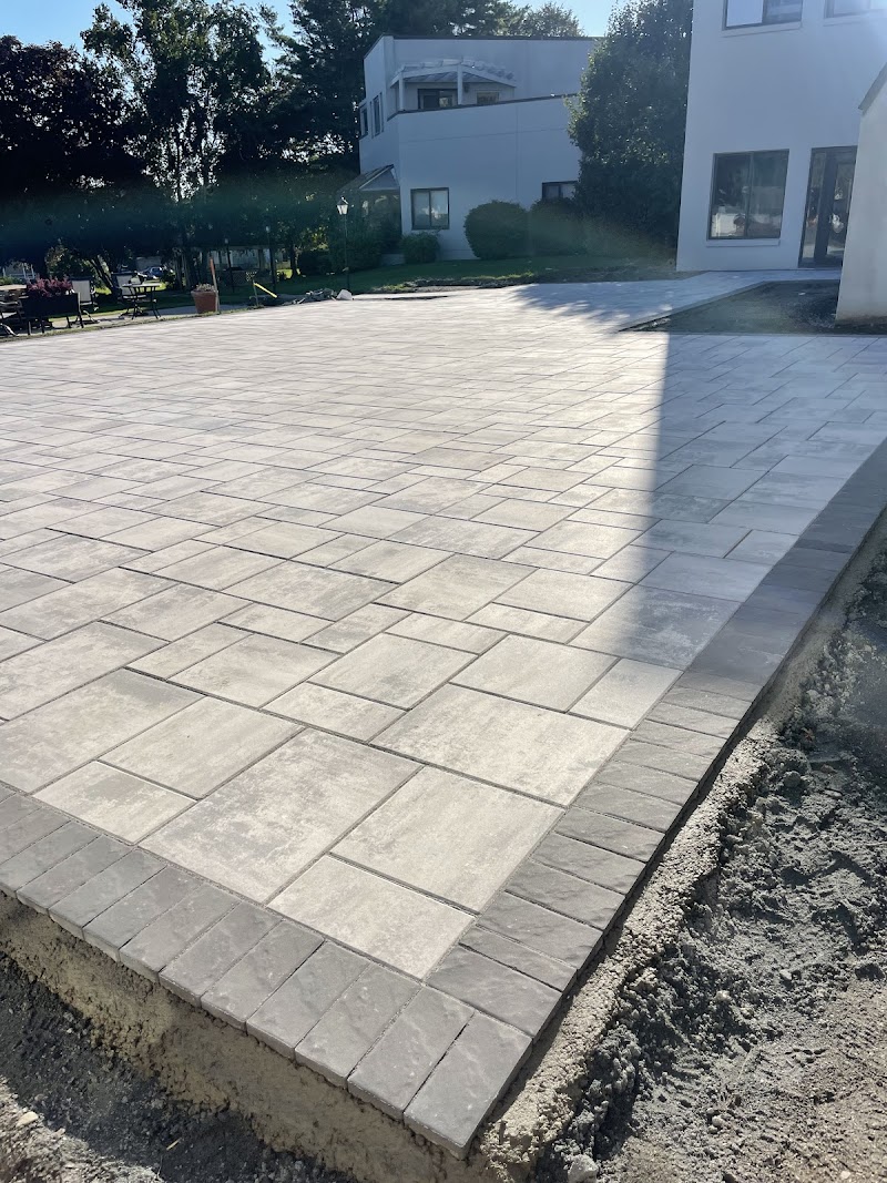 CLIFTON REHABILITATION NURSING CENTER nursing home in SOMERSET, MA - Photo 5 of 10