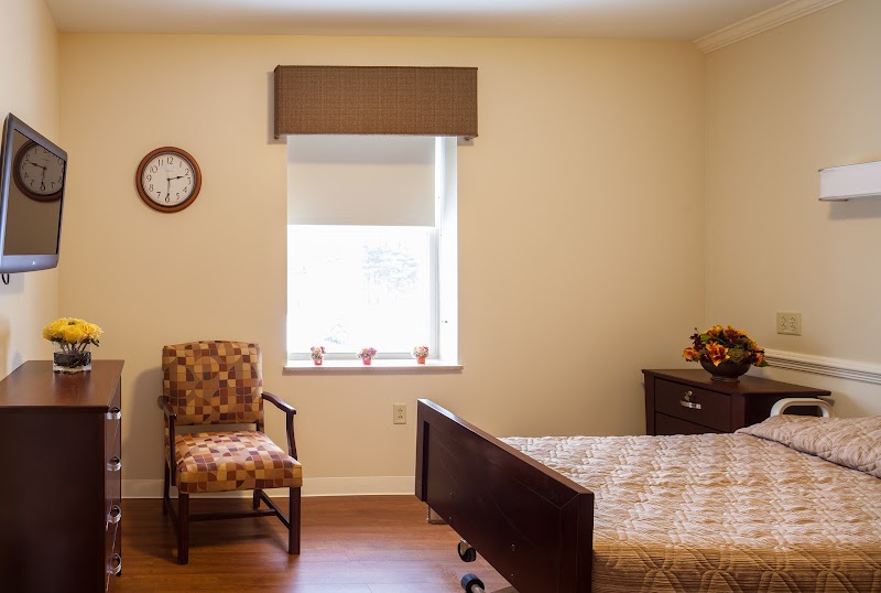 HATHORNE HILL REHABILITATION AND HEALTHCARE CENTER nursing home in DANVERS, MA - Photo 3 of 5