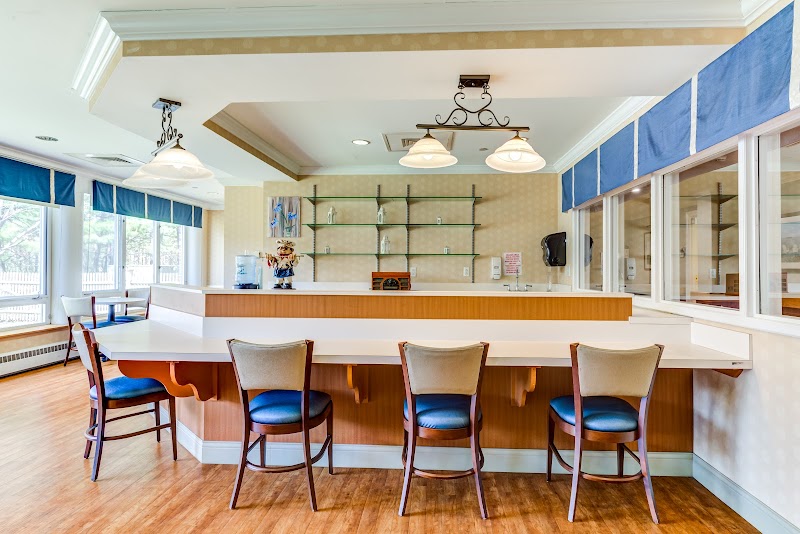 ROYAL MEADOW VIEW CENTER nursing home in NORTH READING, MA - Photo 5 of 5