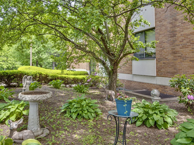 MISSION CARE AT HOLYOKE nursing home in HOLYOKE, MA - Photo 3 of 5