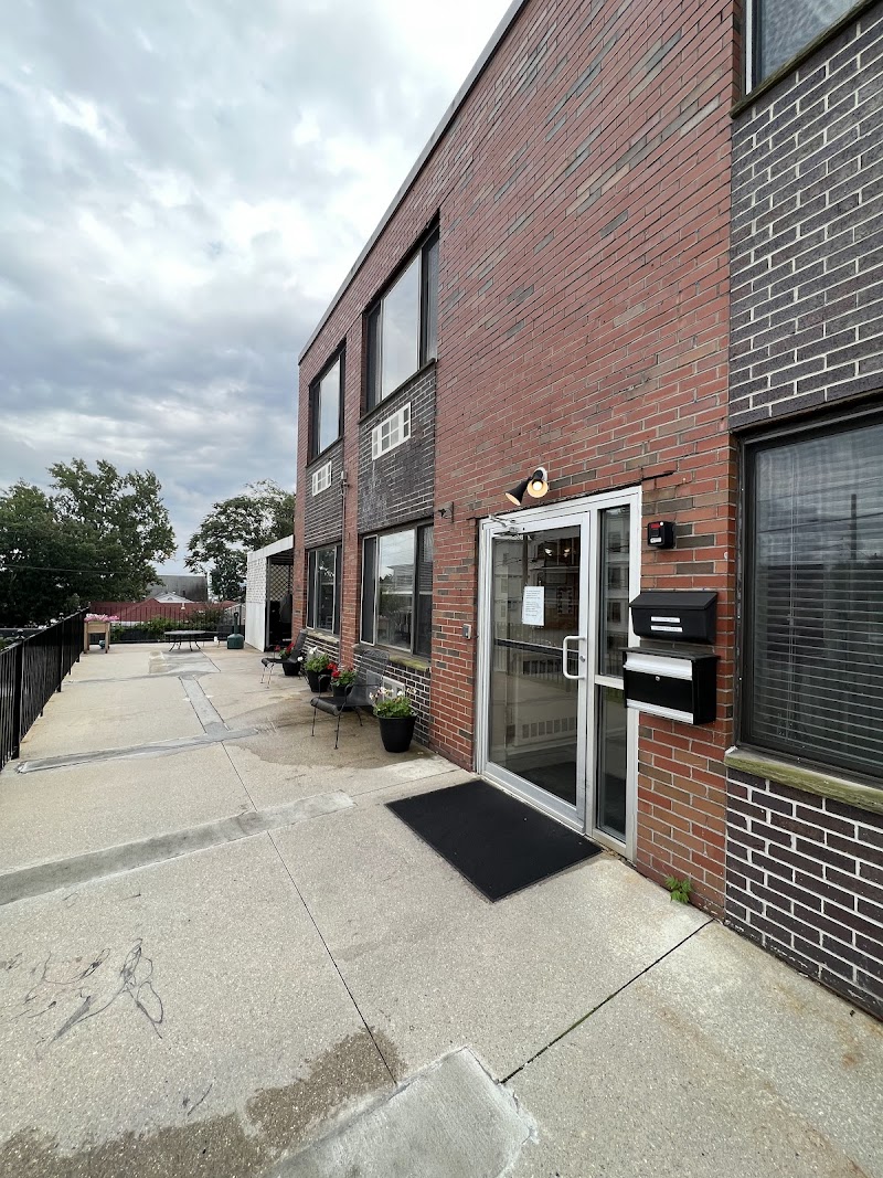 ROYAL WOOD MILL CENTER nursing home in LAWRENCE, MA - Photo 4 of 5