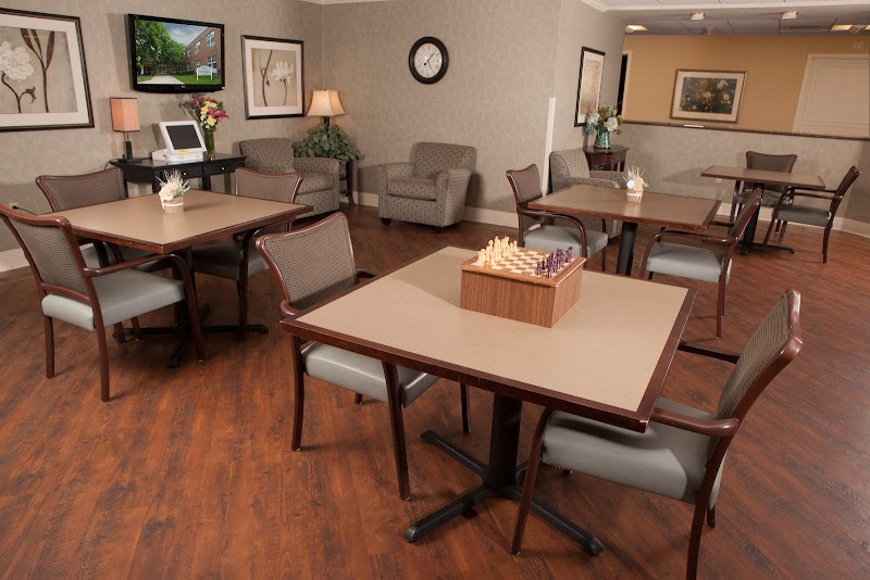 WINGATE AT SILVER LAKE nursing home in KINGSTON, MA - Photo 3 of 5