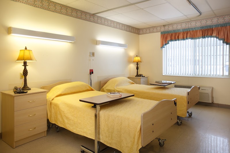 LIFE CARE CENTER OF ATTLEBORO nursing home in ATTLEBORO, MA - Photo 4 of 10