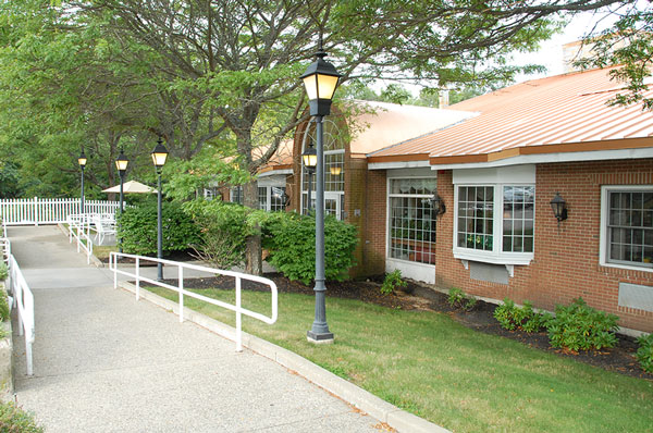 SEACOAST NURSING AND REHABILITATION CENTER nursing home in GLOUCESTER, MA - Photo 2 of 5