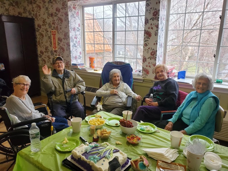 SEACOAST NURSING AND REHABILITATION CENTER nursing home in GLOUCESTER, MA - Photo 3 of 5