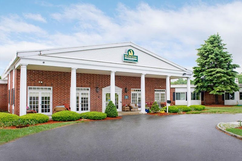 LIFE CARE CENTER OF NASHOBA VALLEY nursing home in LITTLETON, MA - Photo 3 of 10