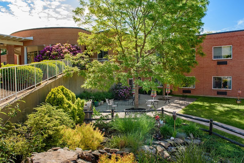 LIFE CARE CENTER OF RAYNHAM nursing home in RAYNHAM, MA - Photo 4 of 10