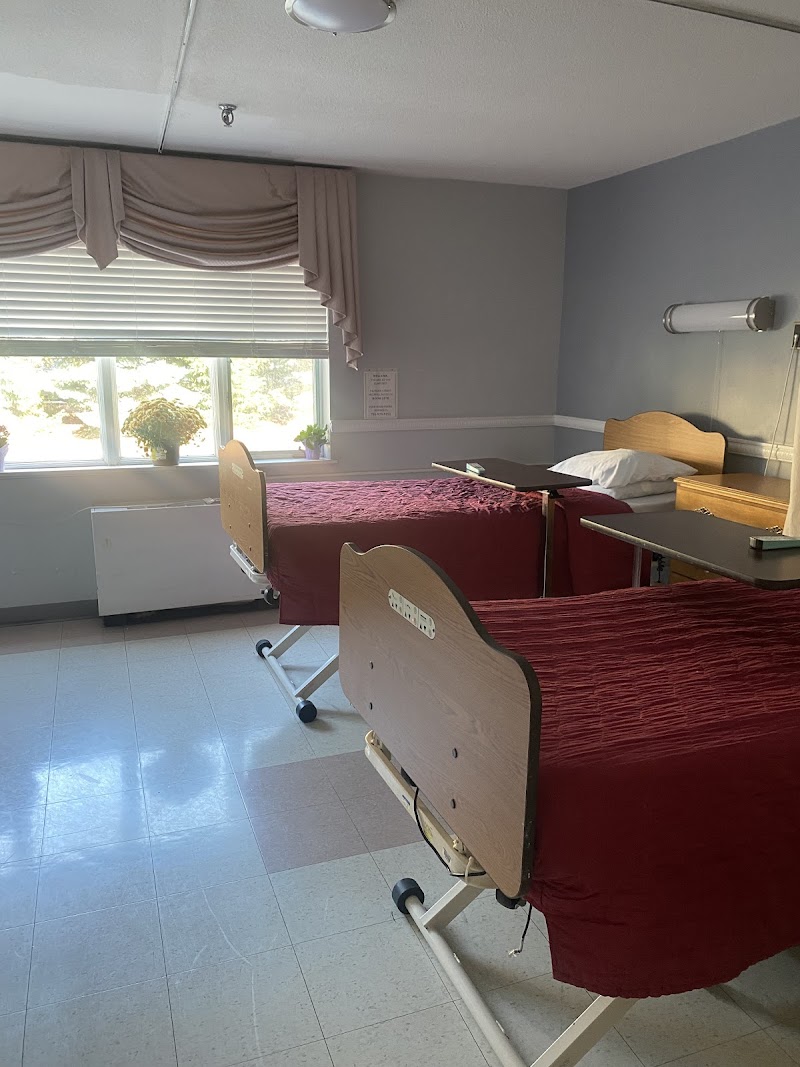 ELMHURST HEALTHCARE (THE) nursing home in MELROSE, MA - Photo 4 of 5