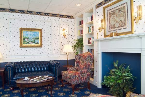 HARBOR HOUSE NURSING & REHABILITATION CENTER nursing home in HINGHAM, MA - Photo 2 of 10