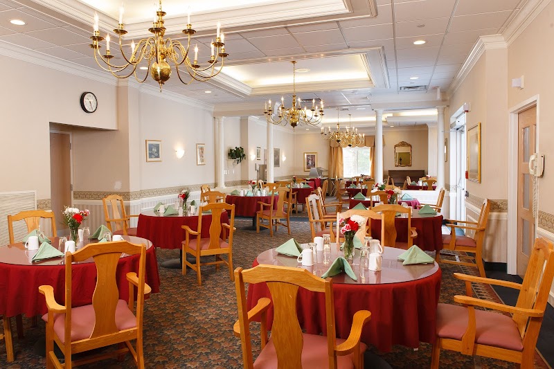 LIFE CARE CENTER OF PLYMOUTH nursing home in PLYMOUTH, MA - Photo 3 of 10