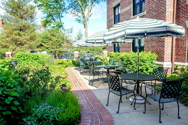 STONE REHABILITATION AND SENIOR LIVING nursing home in NEWTON UPPER FALLS, MA - Photo 3 of 5