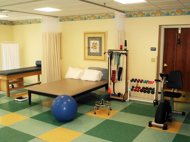 LYDIA TAFT HOUSE nursing home in UXBRIDGE, MA - Photo 4 of 7