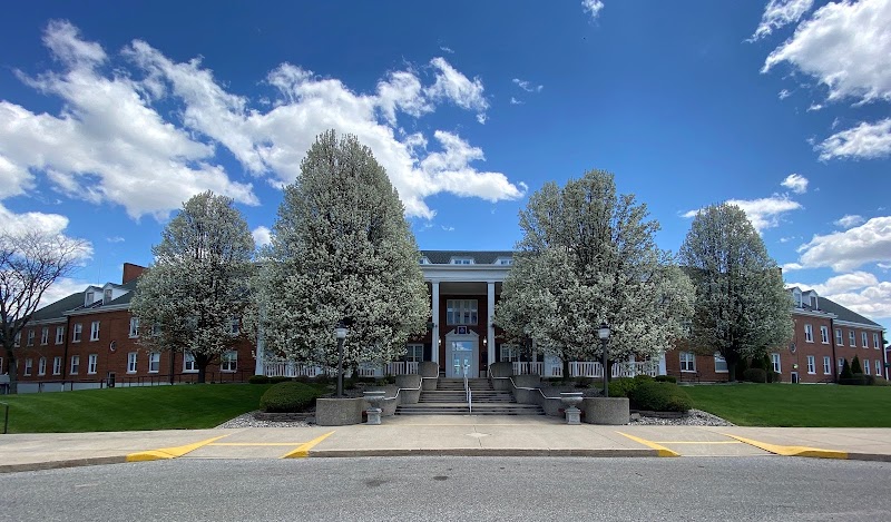 Michigan Masonic Home nursing home in Alma, MI - Photo 2 of 10