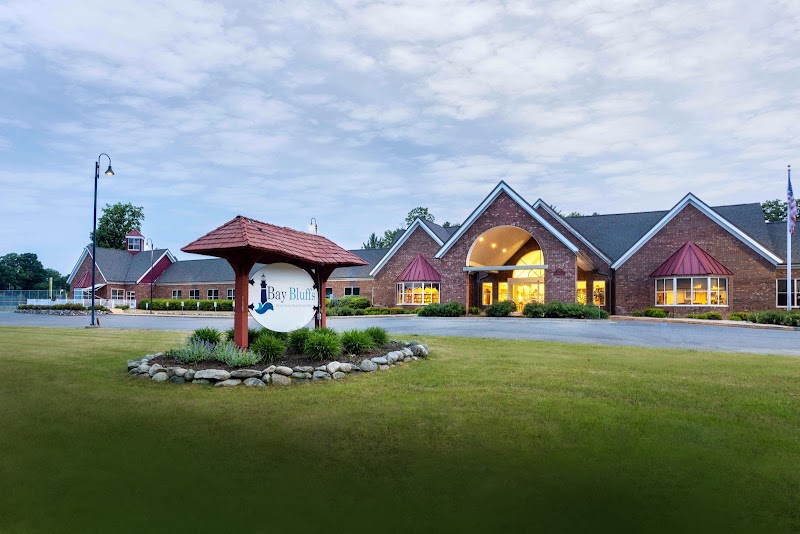 Bay Bluffs-Emmet County Medical Care Facility nursing home in Harbor Springs, MI - Photo 3 of 10