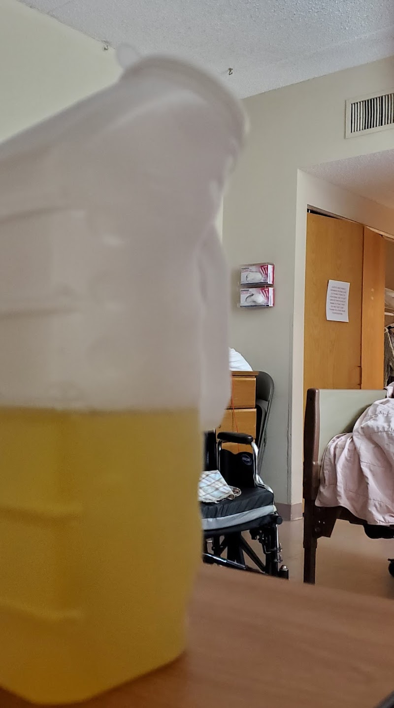 South Lyon Senior Care and Rehab Center nursing home in South Lyon, MI - Photo 5 of 10