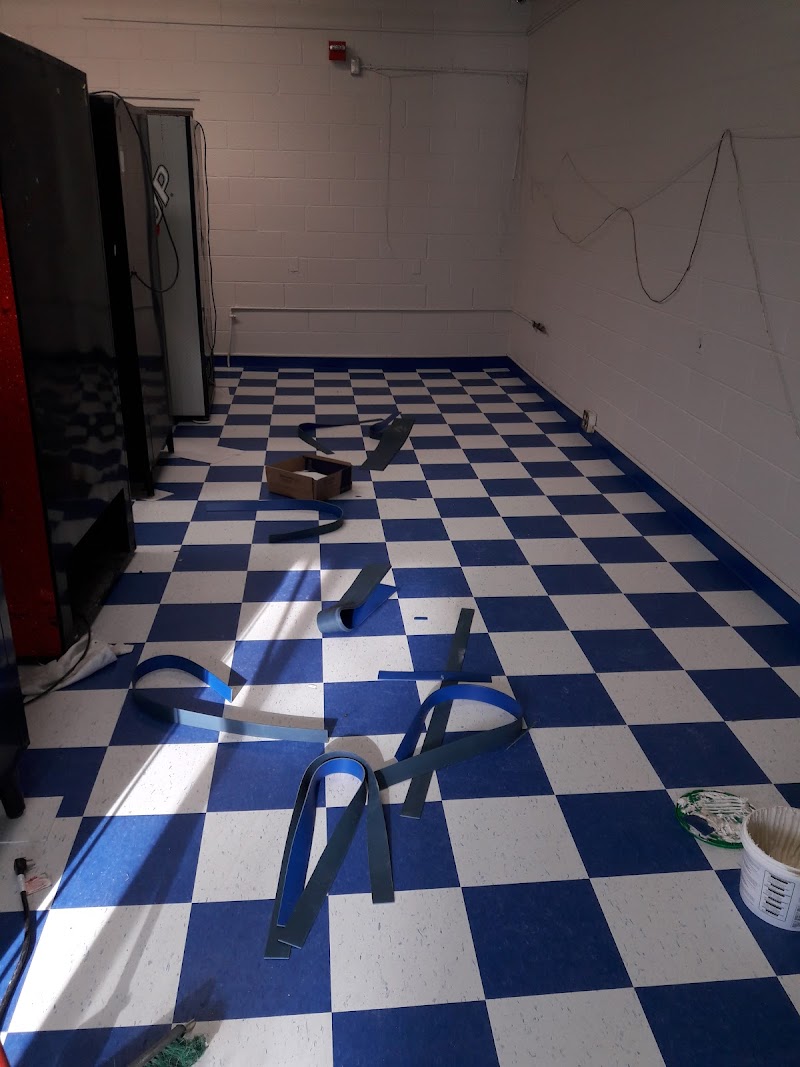 Oakpointe Senior Care and Rehab Center nursing home in Detroit, MI - Photo 2 of 3