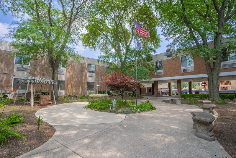 Mission Point Nursing & Physical Rehabilitation Ce nursing home in Clawson, MI - Photo 3 of 5