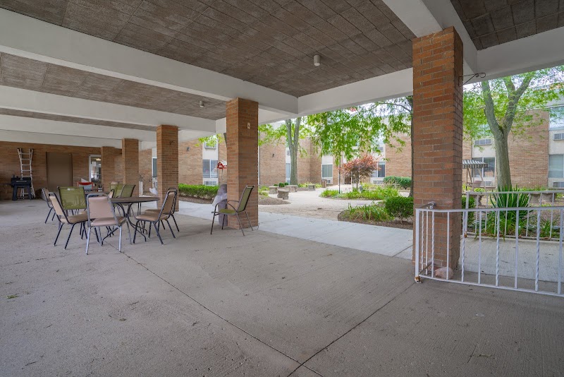 Mission Point Nursing & Physical Rehabilitation Ce nursing home in Clawson, MI - Photo 5 of 5