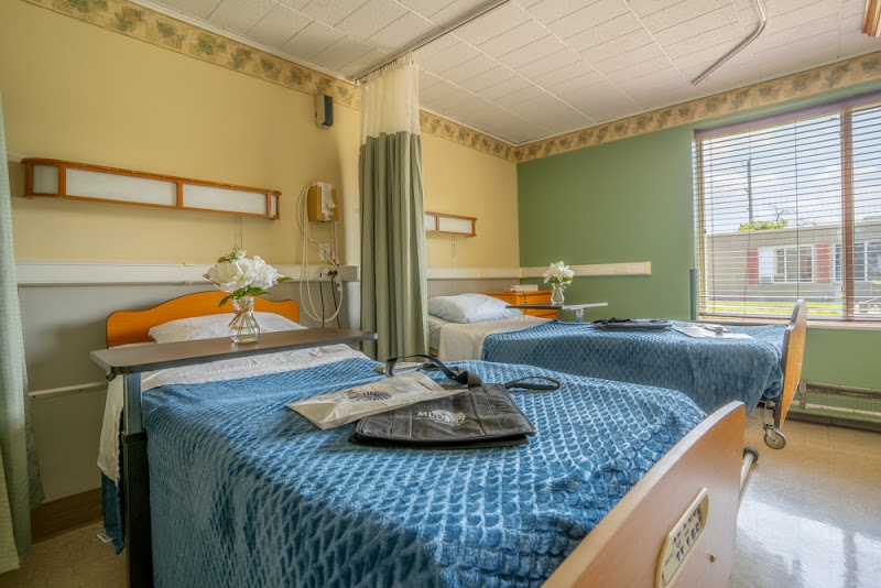 Mission Point Nursing & Physical Rehabilitation Ce nursing home in Warren, MI - Photo 3 of 5