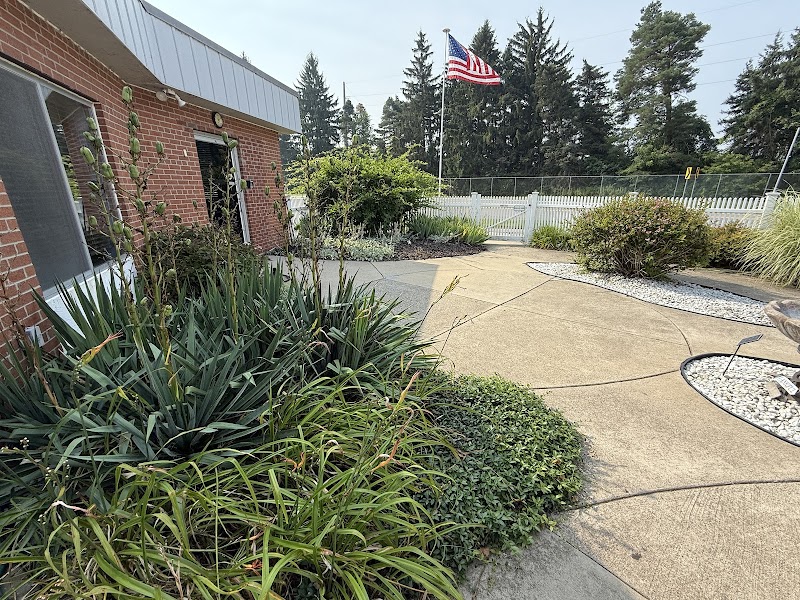 West Hickory Haven nursing home in Milford, MI - Photo 2 of 5