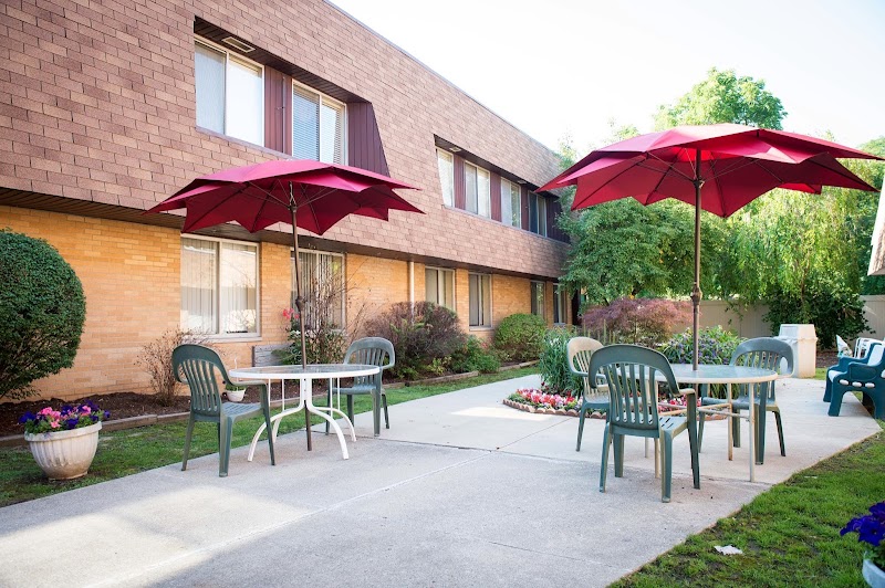 Medilodge of Farmington nursing home in Farmington, MI - Photo 3 of 5