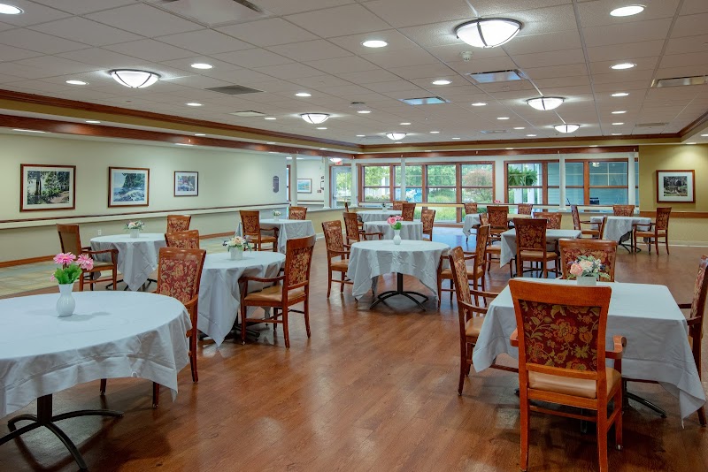 Heartwood Lodge Trinity Health nursing home in Spring Lake, MI - Photo 3 of 5