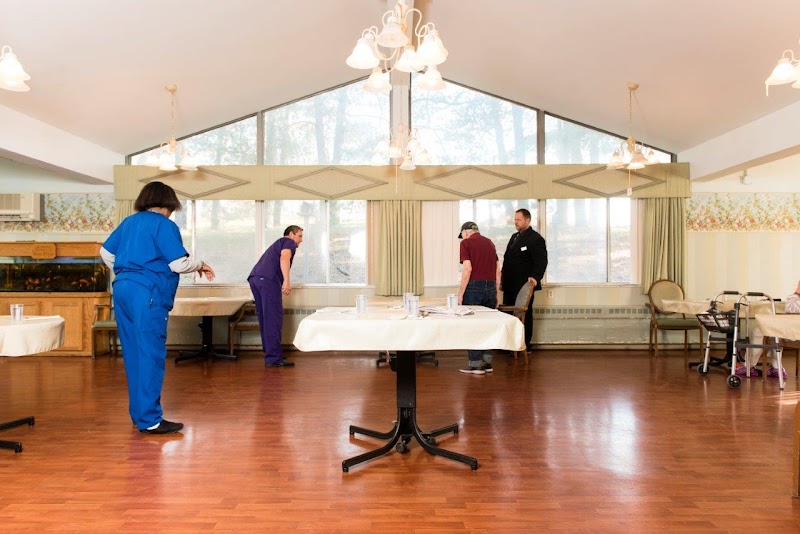 The Villa at Silverbell Estates nursing home in Orion, MI - Photo 5 of 5