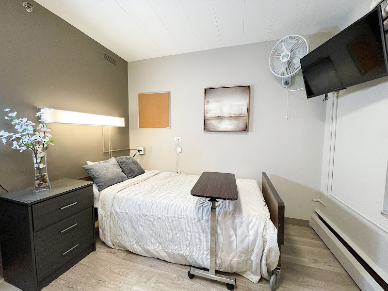 The Villa at Great Lakes Crossing nursing home in Detroit, MI - Photo 3 of 6