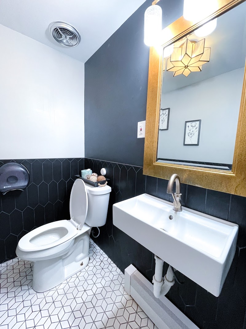 The Villa at Great Lakes Crossing nursing home in Detroit, MI - Photo 5 of 6