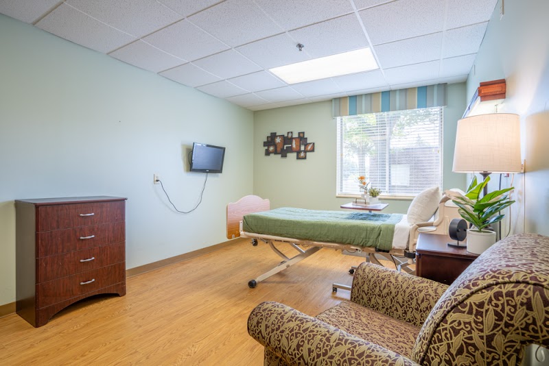 Mission Point Nursing & Physical Rehabilitation Ce nursing home in Clinton Township, MI - Photo 2 of 5
