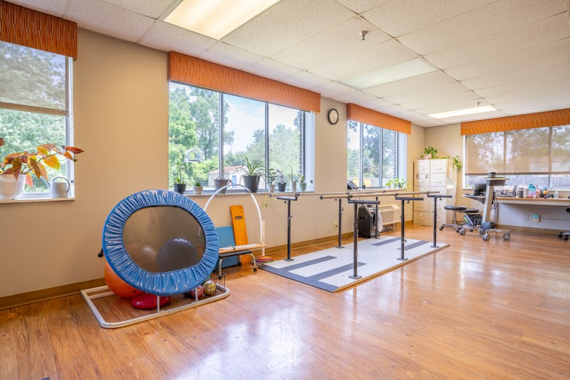 Mission Point Nursing & Physical Rehabilitation Ce nursing home in Clinton Township, MI - Photo 5 of 5