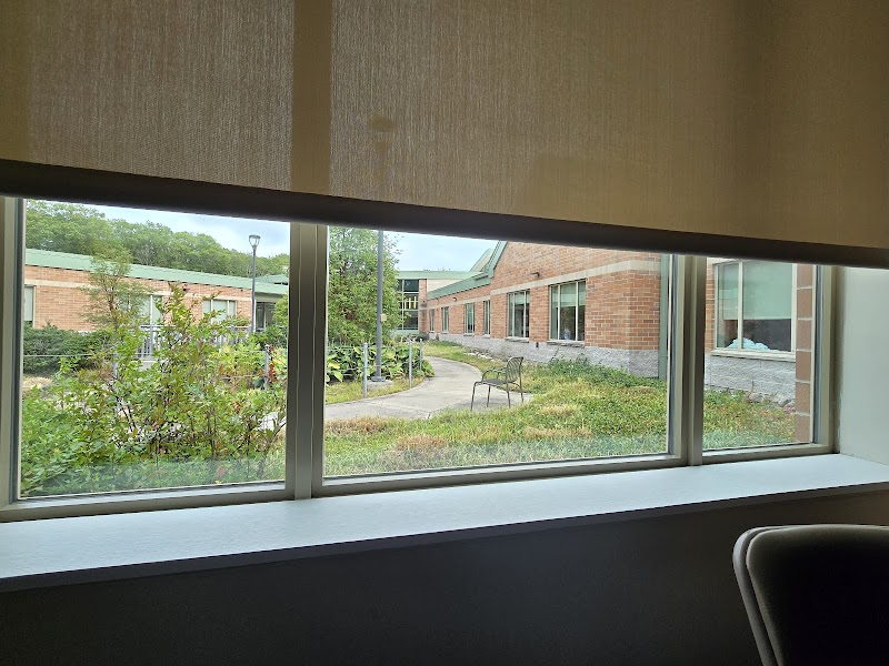 Bronson Commons nursing home in Mattawan, MI - Photo 5 of 9