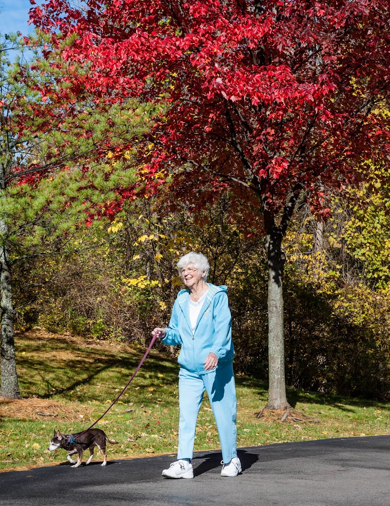 Corewell Health Rehab & Nursing Center-Commons Far nursing home in Farmington Hills, MI - Photo 4 of 5