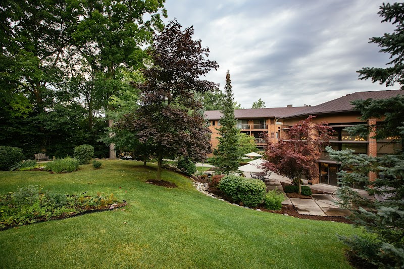 Bellbrook nursing home in Rochester Hills, MI - Photo 2 of 10