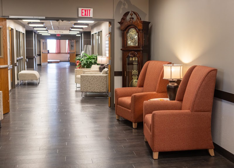 Lake Orion Nursing Center nursing home in Lake Orion, MI - Photo 4 of 5