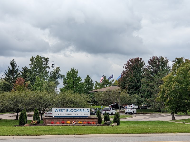West Bloomfield Health and Rehabilitation Center nursing home in West Bloomfield, MI - Photo 3 of 5