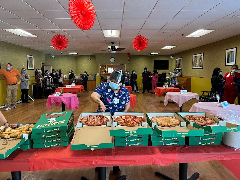 Willowbrook Manor nursing home in Flint, MI - Photo 4 of 5