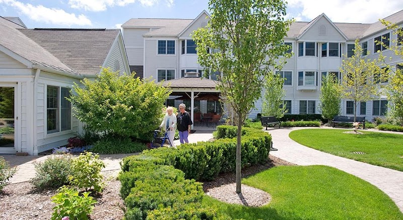 The Orchards at Canterbury on the Lake nursing home in Waterford, MI - Photo 3 of 5
