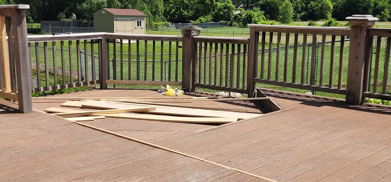 Pine Creek Manor Skilled Nursing & Rehab Center nursing home in Wayne, MI - Photo 2 of 8