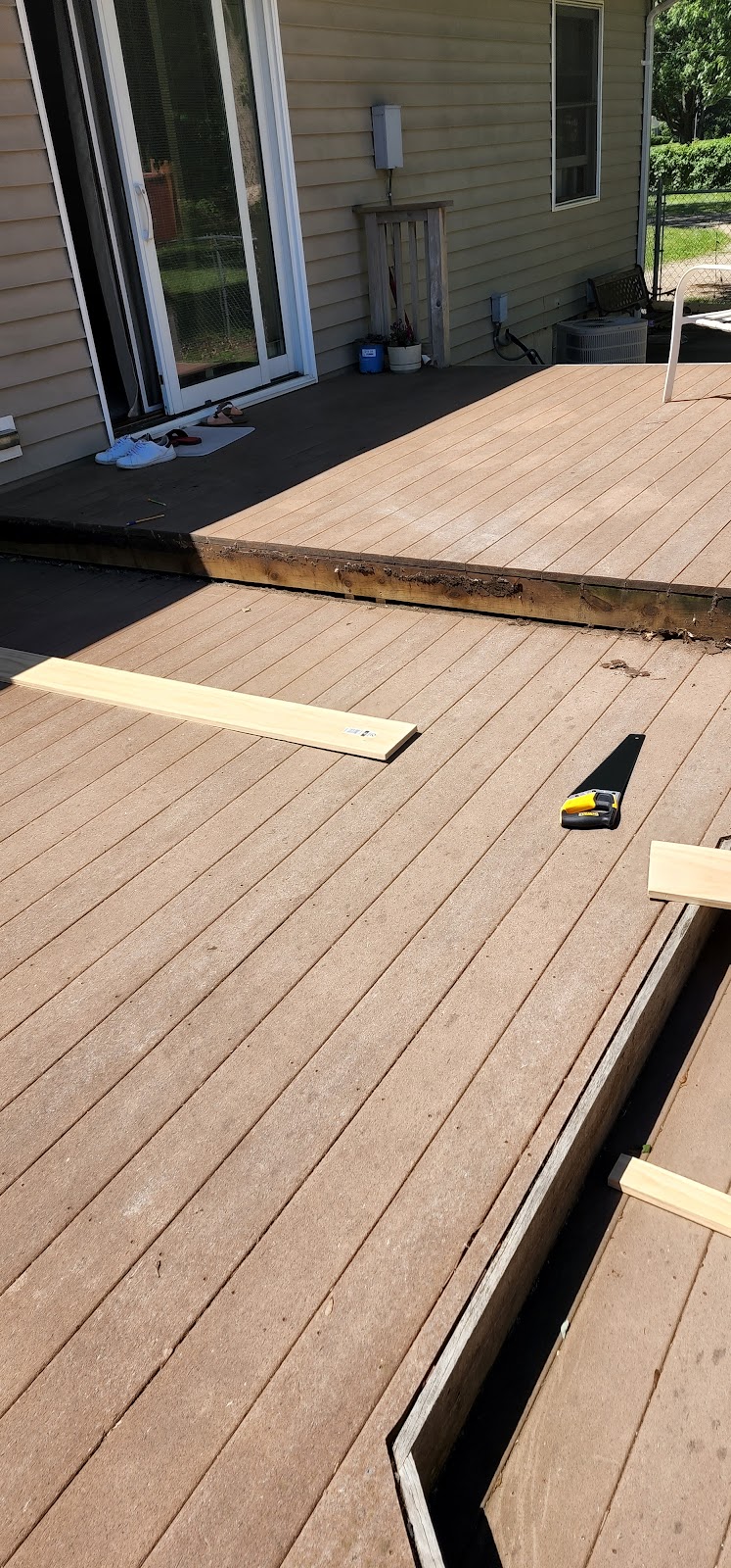 Pine Creek Manor Skilled Nursing & Rehab Center nursing home in Wayne, MI - Photo 3 of 8