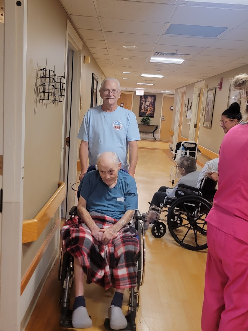 Huron Woods Nursing Center nursing home in Kawkawlin, MI - Photo 2 of 4