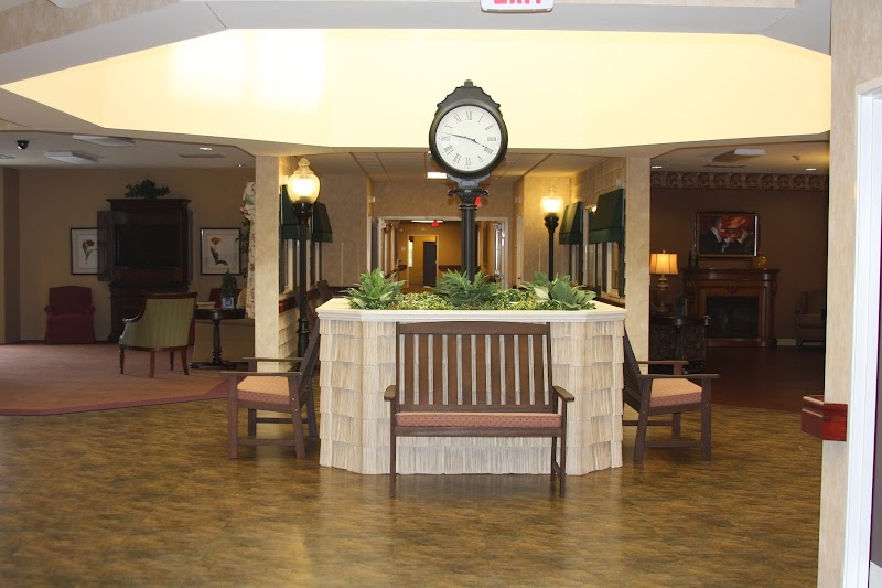 The Oaks at Woodfield nursing home in Grand Blanc, MI - Photo 3 of 5