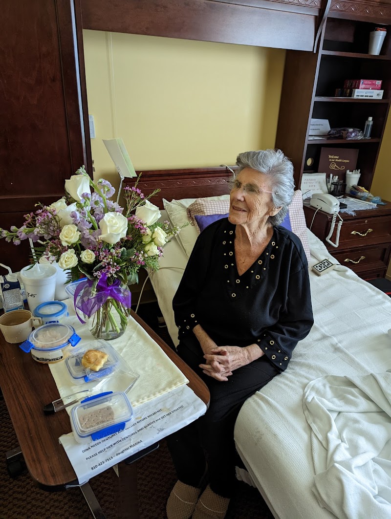 The Oaks at Woodfield nursing home in Grand Blanc, MI - Photo 4 of 5