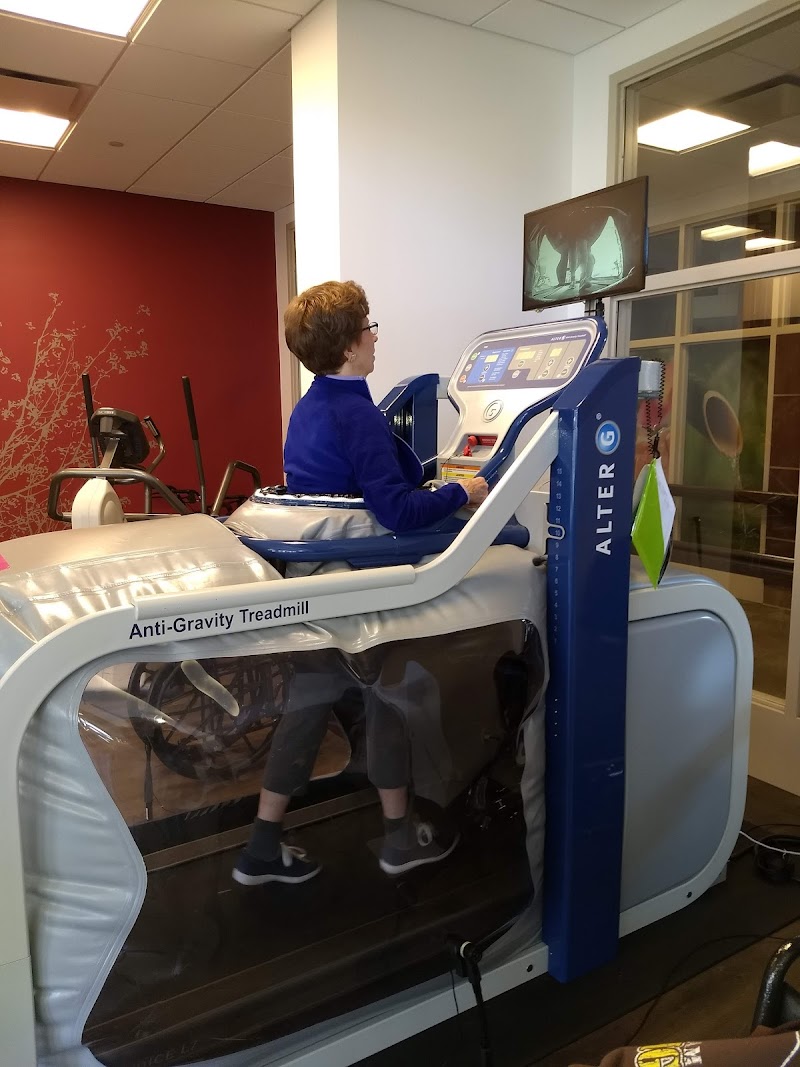 WellBridge of Rochester Hills nursing home in Rochester Hills, MI - Photo 4 of 5