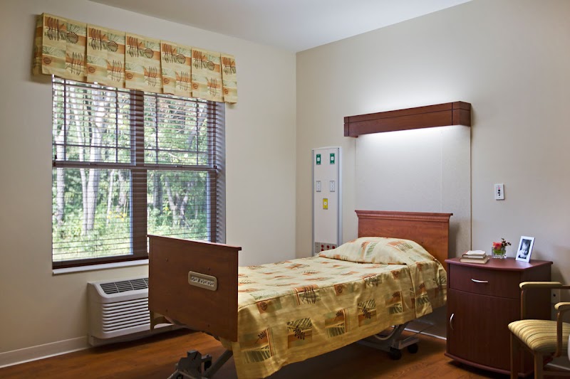 Special Tree Neurocare Center nursing home in Romulus, MI - Photo 5 of 6