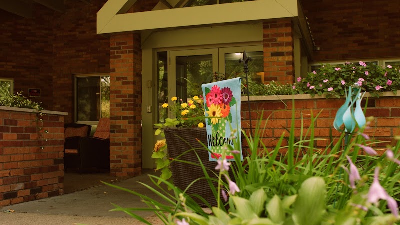 The Estates at Roseville LLC nursing home in ROSEVILLE, MN - Photo 5 of 5