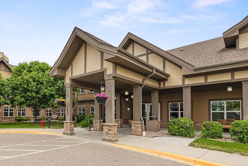 HARMONY RIVER LIVING CENTER nursing home in HUTCHINSON, MN - Photo 2 of 10