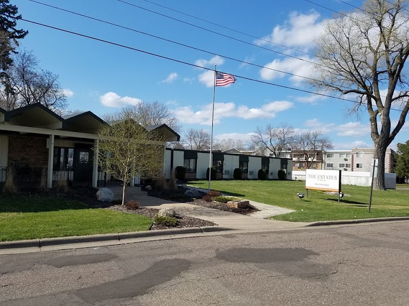 The Estates at Fridley LLC nursing home in FRIDLEY, MN - Photo 2 of 10