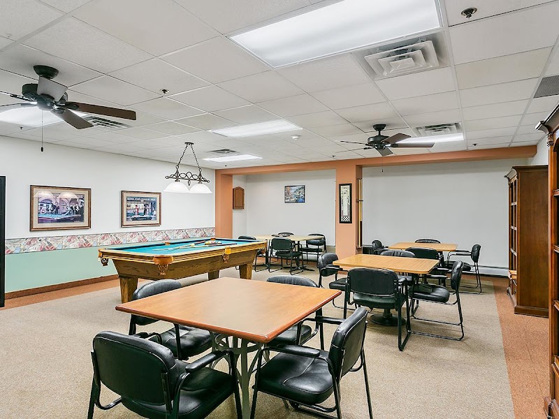 APPLE VALLEY VILLAGE HEALTH CARE CENTER nursing home in APPLE VALLEY, MN - Photo 2 of 10