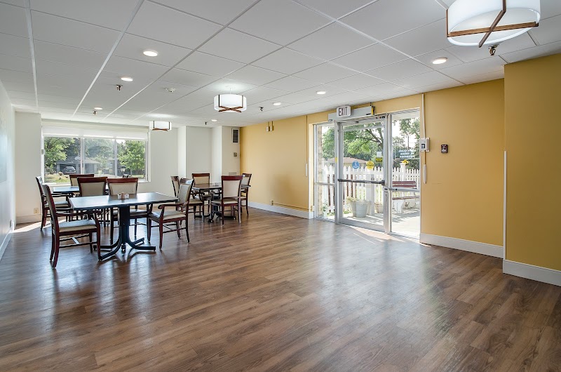 EDENBROOK OF EDINA nursing home in MINNEAPOLIS, MN - Photo 3 of 5